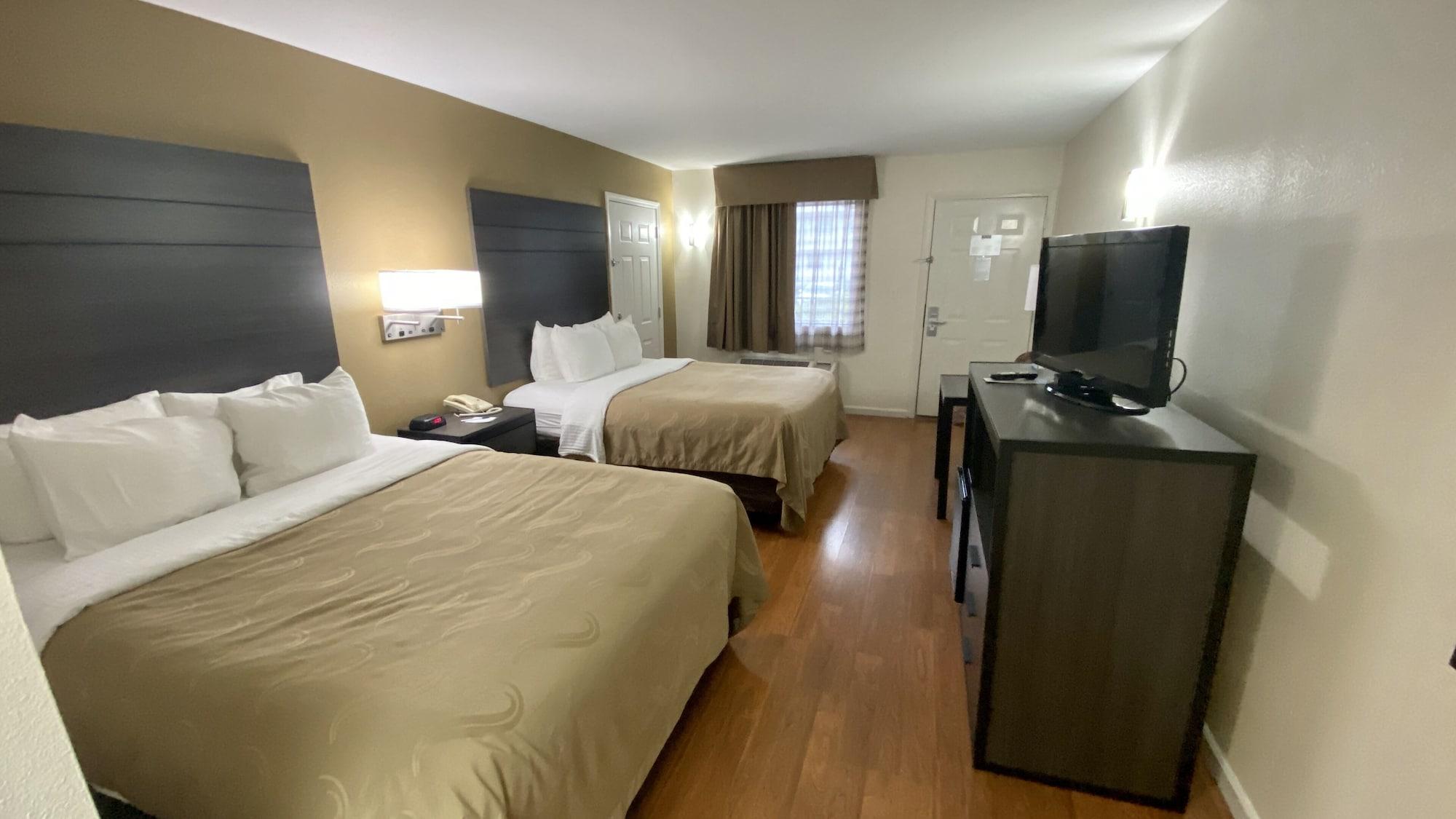 Quality Inn Branson - Hwy 76 Central Exteriér fotografie