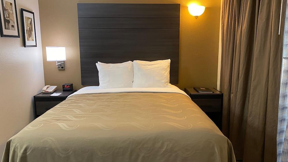 Quality Inn Branson - Hwy 76 Central Exteriér fotografie